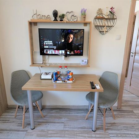 Charming Cozy Apartment - Old Town - Free Minibar 부쿠레슈티 외부 사진